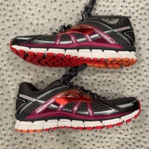 Brooks Adrenaline GTS 17, new in box, women’s size 6.5 D, wide